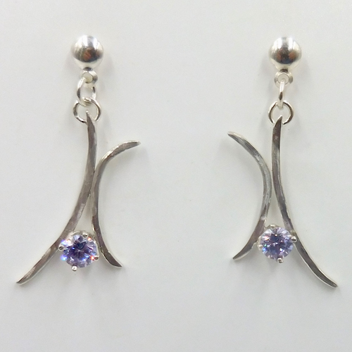 Click to view detail for DKC-2123 Earrings, Abstract with Lavendar CZ $98